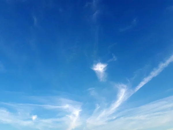 Céu Azul Com Nuvens Brancas Fofas Pode Ser Usado Como — Fotografia de Stock