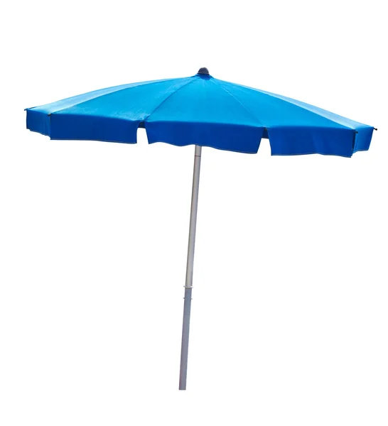 Beyaz izole mavi plaj şemsiyesi — Stok fotoğraf