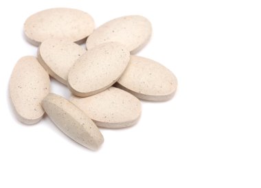 hapları. Beyaz arka plan üzerinde izole toplu olarak beyaz Tablet