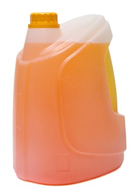 plastik şişeler beyaz zemin üzerine izole otomobil yağları