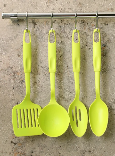 Cuchara, cuchara y utensilios de cocina . — Foto de Stock