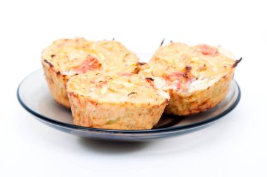 Tabakta sebzeli kek.