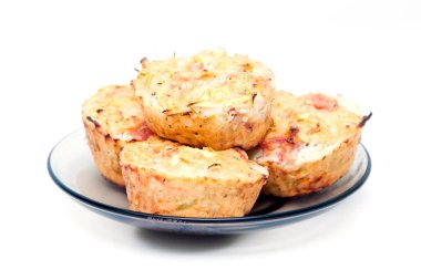 Tabakta sebzeli kek.