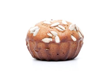 tatlı ve lezzetli muffin beyaz zemin üzerine izole
