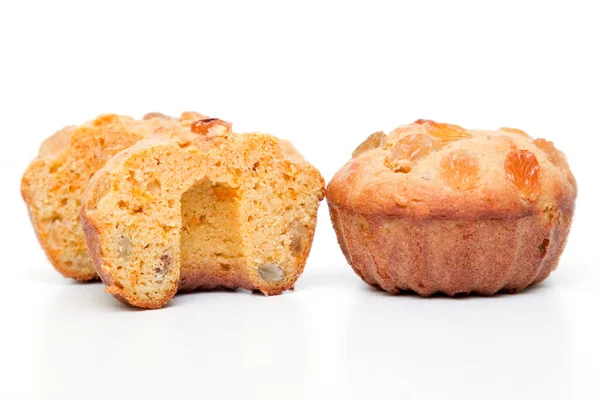 Muffin Con Uvetta Isolata Fondo Bianco — Foto Stock