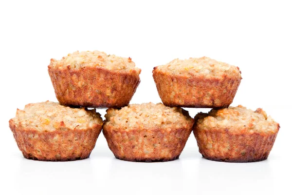 Muffins Con Manzanas Zanahorias Aisladas Sobre Fondo Blanco — Foto de Stock