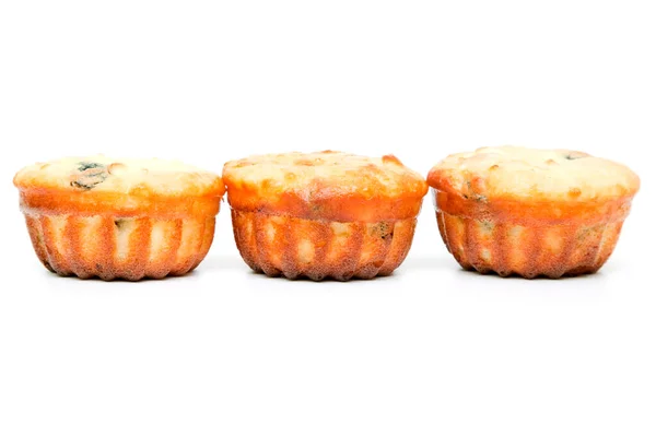 Muffins Com Bagas Isoladas Fundo Branco — Fotografia de Stock