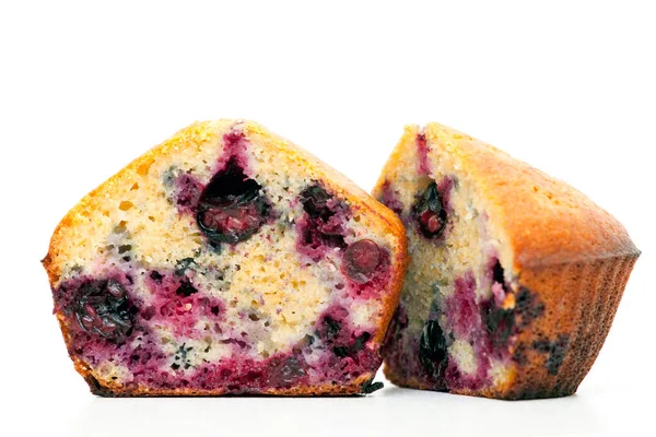 Muffin Con Bacche Isolate Fondo Bianco — Foto Stock