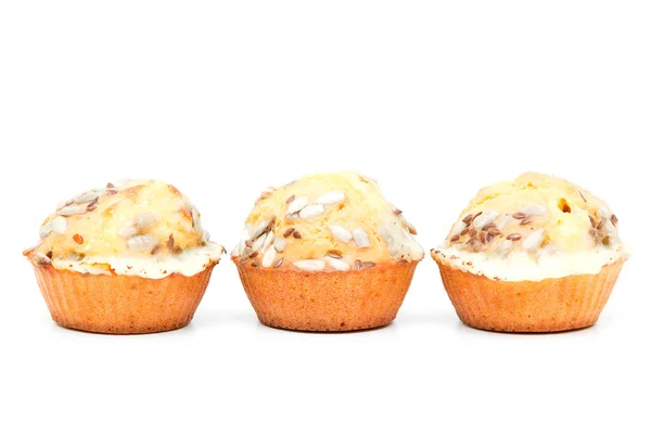 Muffins Fromage Graines Isolés Sur Fond Blanc — Photo