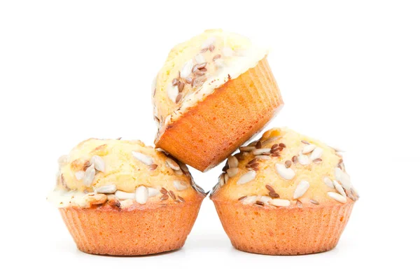 Muffins Mit Käse Und Samen Isoliert Auf Weißem Hintergrund — Stockfoto