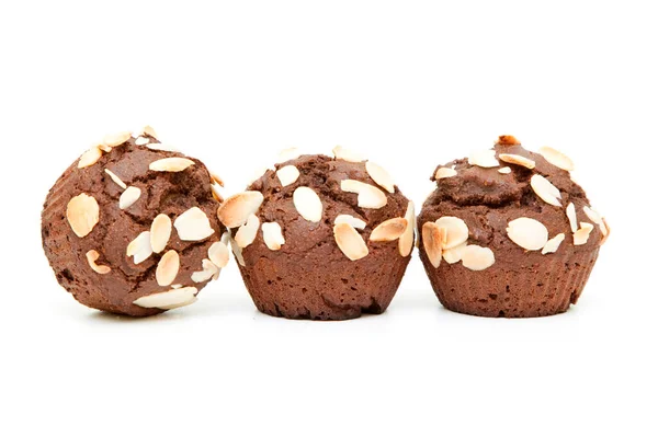 Chocolade Muffins Met Een Vulling Van Noten Geïsoleerd Een Witte — Stockfoto