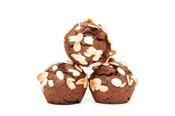 Csokis Muffin Diótöltelékkel Fehér Alapon Izolálva — Stock Fotó