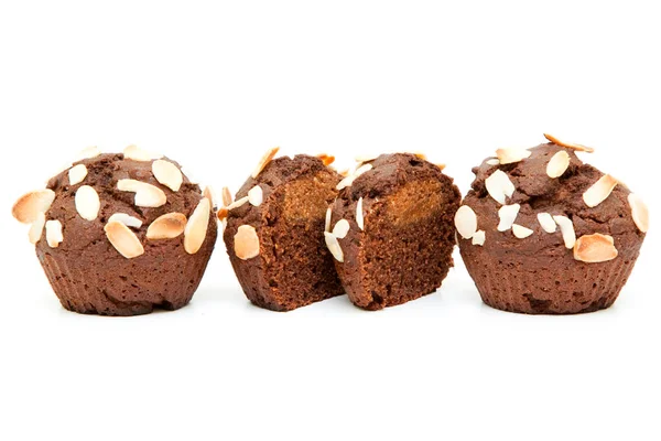 Chocolade Muffins Met Een Vulling Van Noten Geïsoleerd Een Witte — Stockfoto