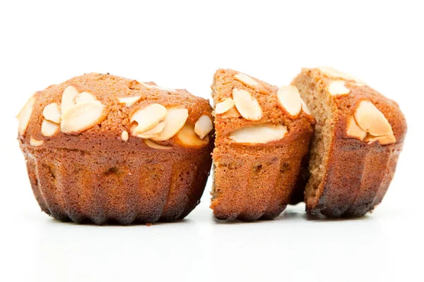 Muffin Arachidi Con Mandorle Isolate Fondo Bianco — Foto Stock