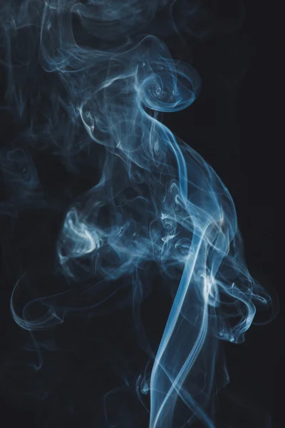 Fumo de cigarro. — Fotografia de Stock