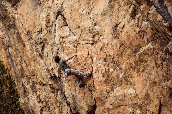 Scalata su roccia. — Foto Stock