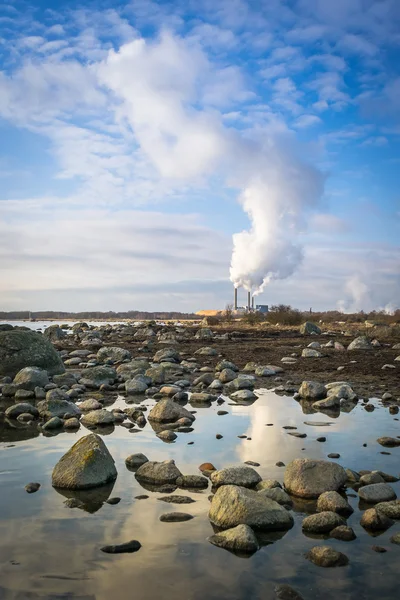 Factory on Swedish coast — Stock Photo, Image