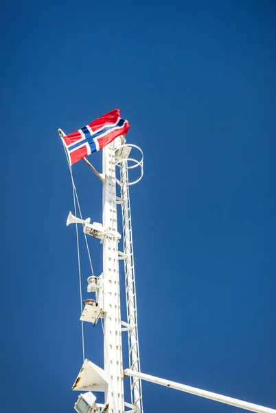 Norský trajekt vlajky stožár — Stock fotografie