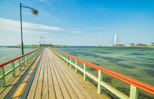 Pier de madeira e casa de banho em Malmo — Fotografia de Stock