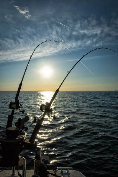 Trolling Fischerei Landschaft Bei Sonnenuntergang Vertikale Ansicht — Stockfoto