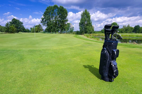 Equipo de golf - composición al aire libre —  Fotos de Stock