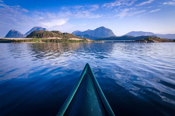 Aventura en canoa en Noruega — Foto de Stock