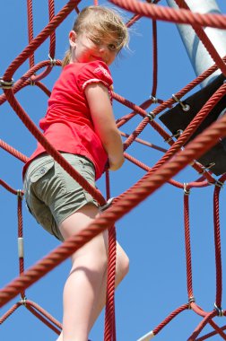 Kız çocuk için tırmanma egzersiz