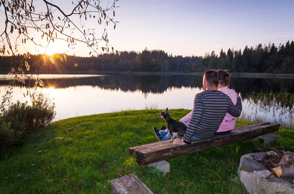 Genieten van de Zweedse zonsondergang — Stockfoto