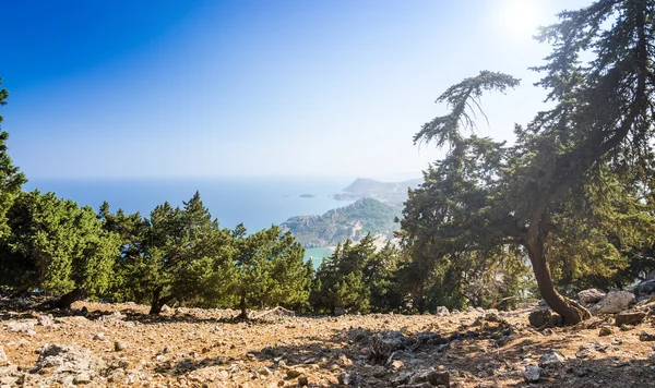 Sonnenpanorama von der ersten Stufe des Tsunami-Berges — Stockfoto