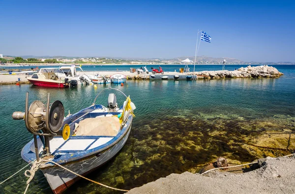 Греческая гавань для небольших лодок — стоковое фото
