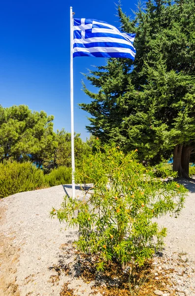 Грецький прапор на вхід в руїни Kamiros — стокове фото