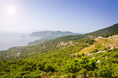 Panorama manzara Monolithos, Rhodes yakınındaki dağ yolundan