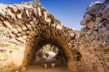 Antik Monolithos tapınak kalıntıları