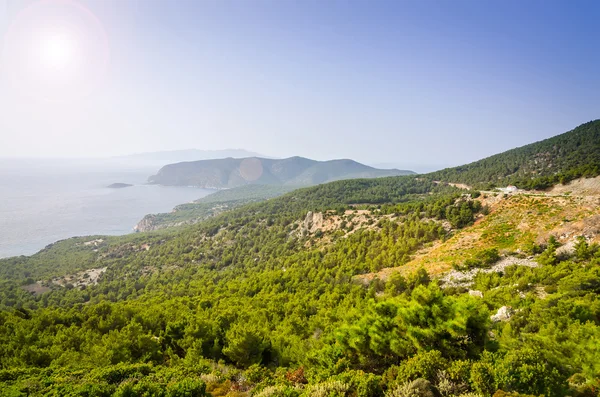 Panoramalandschaft von der Bergstraße in der Nähe von Monolithos, Rhodos — Stockfoto