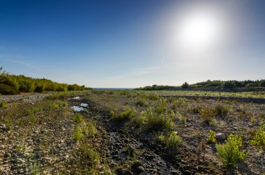 Rodos kurumuş nehir ile dramatik peyzaj