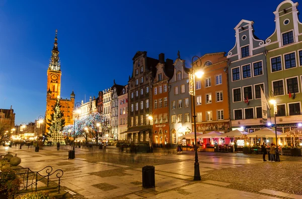 Árbol de Navidad y decoraciones en el casco antiguo de Gdansk —  Fotos de Stock