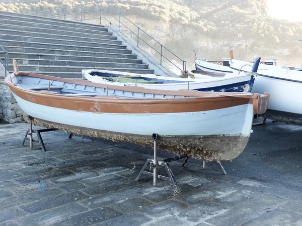 Blue fishing boat — Stock Photo, Image