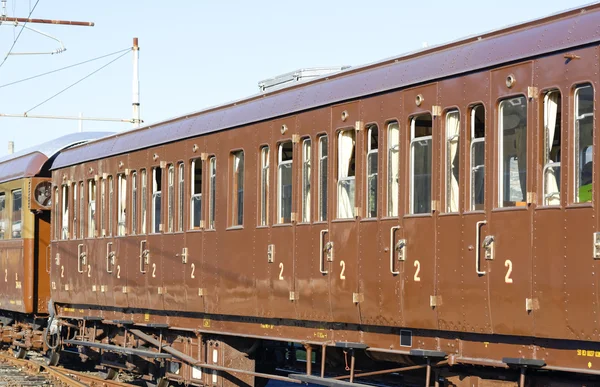 イタリアの駅での列車の詳細 — ストック写真