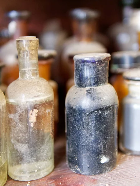 Eine Flasche Gift Auf Einem Hintergrund Aus Altem Medizin Chemie — Stockfoto