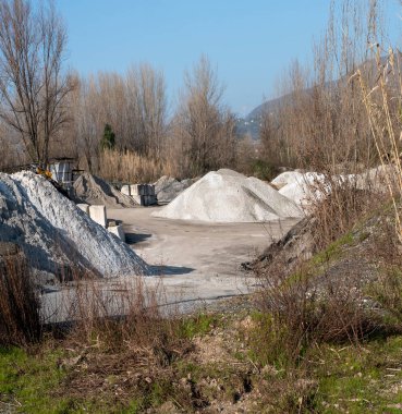 La spezia İtalya 'daki çakıl ocağı.
