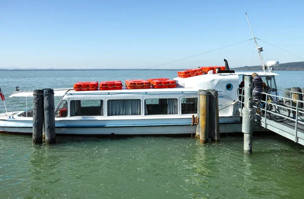 Поромний Човен Острівного Майора Трасімено Озеро — стокове фото