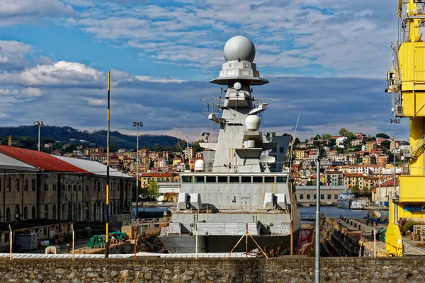 Navio Militar Dentro Uma Doca Seca Spezia — Fotografia de Stock