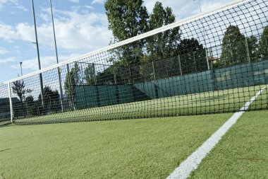 Yeşil Tenis Kortu