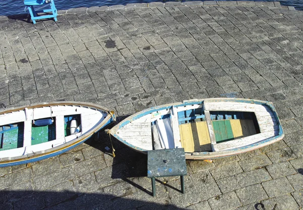 Μπλε αλιευτικό σκάφος — Φωτογραφία Αρχείου