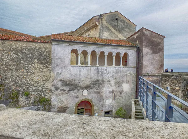 Castillo de Malaspina — Foto de Stock