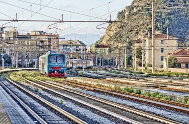 Bir istasyondaki tren detayı, İtalya