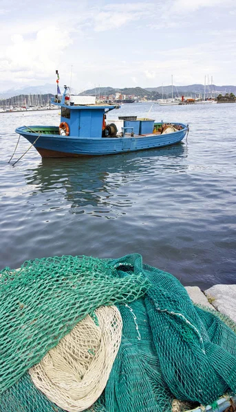 Blue fishing boat — Stock Photo, Image