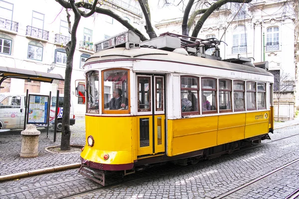 Lisbon Portugal Januaria 2015 Famosos Tranvías Antiguos Calle Lisboa — Foto de Stock