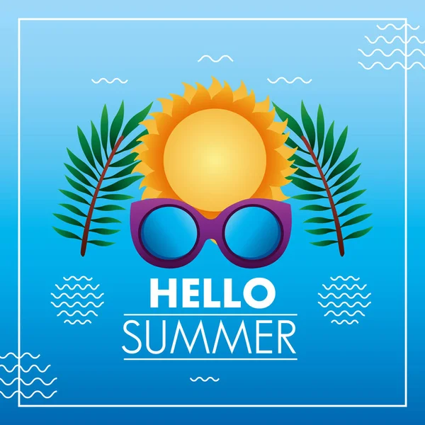 Olá temporada de verão lettering com óculos de sol e sol — Vetor de Stock