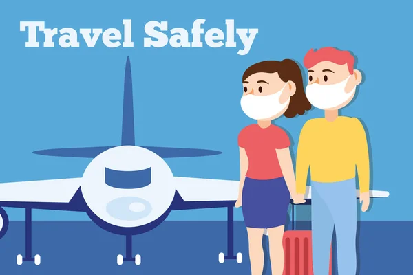Viajar com segurança campanha lettering cartaz com viajantes casal vestindo máscaras médicas e avião —  Vetores de Stock